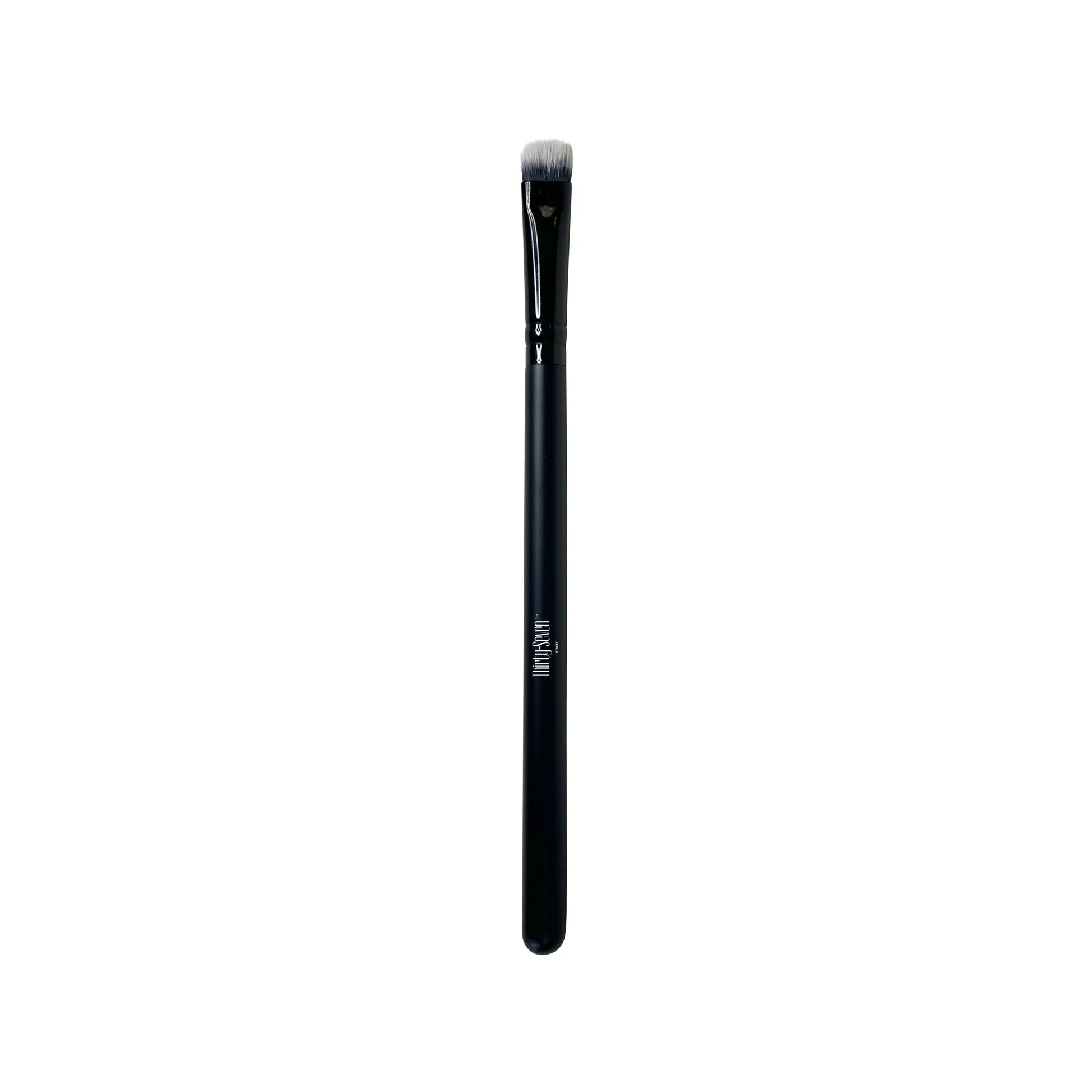 Packing Eye Brush.png